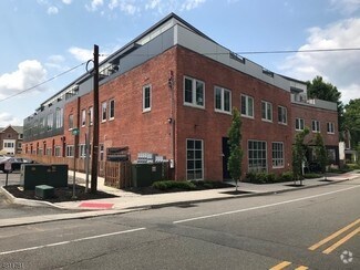 Building Photo - 10 Ford Ave