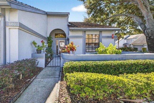 Foto del edificio - 4180 Brentwood Park Cir