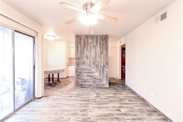 Primary Photo - 8033 Cambridge Cir