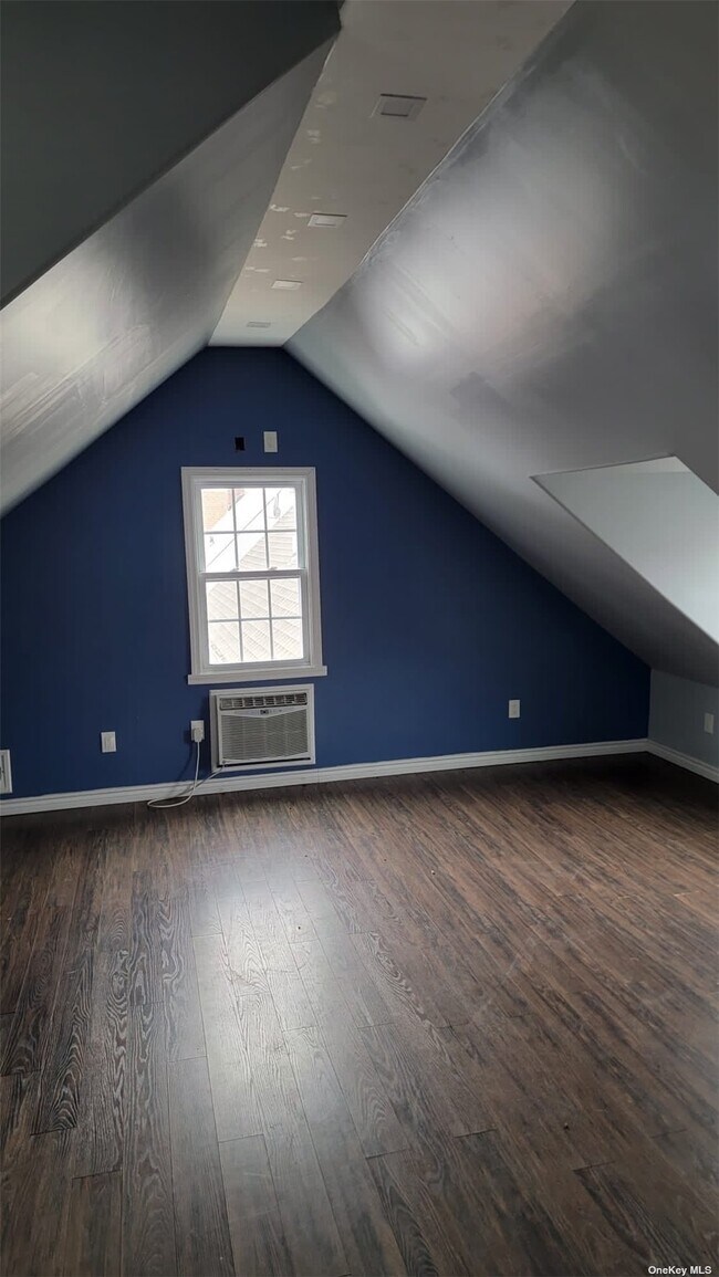 Building Photo - 133-68 Hook Creek Blvd