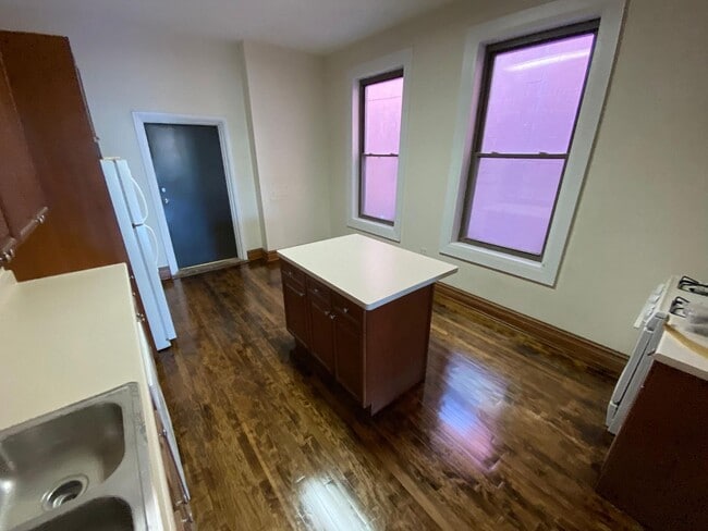 Building Photo - 1711 N Clybourn Ave