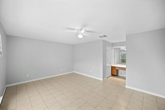 Building Photo - 6214 Gladewell Dr
