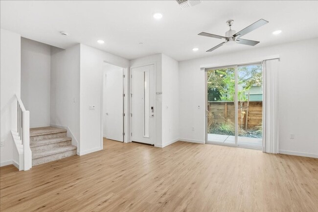 Building Photo - 6117 Bridgecross Dr