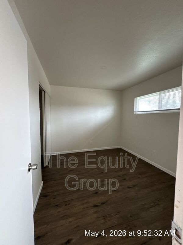 Foto del edificio - 331 E Elm St