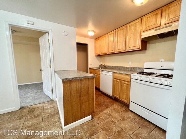 Building Photo - 3 br, 1.5 bath House - 163 Chadwick Avenue...