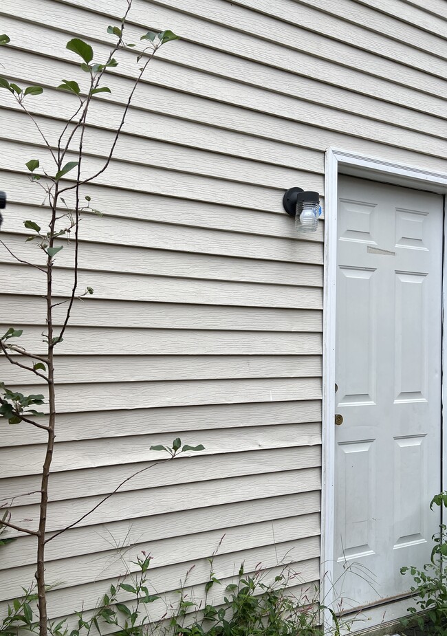 Building Photo - 103 Fairmont Dr