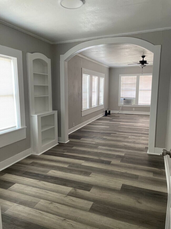 Building Photo - 1309 5th St