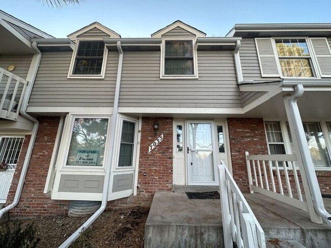 Building Photo - 7035 E Briarwood Dr