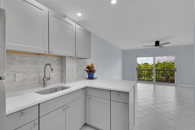 Foto del edificio - 1831 NE 38th St