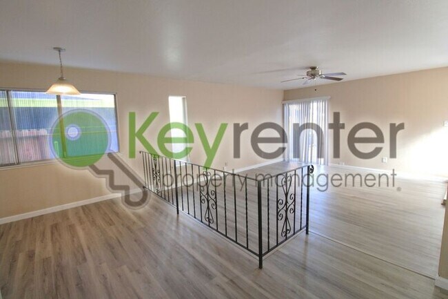 Foto del edificio - 5634 Clark Ave