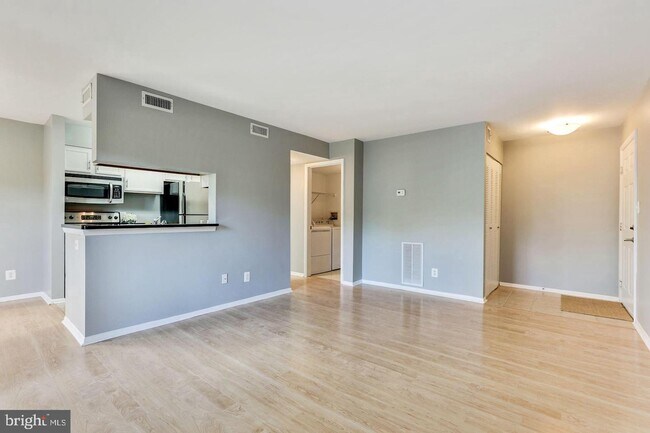 Building Photo - 11653 Gas Light Ct