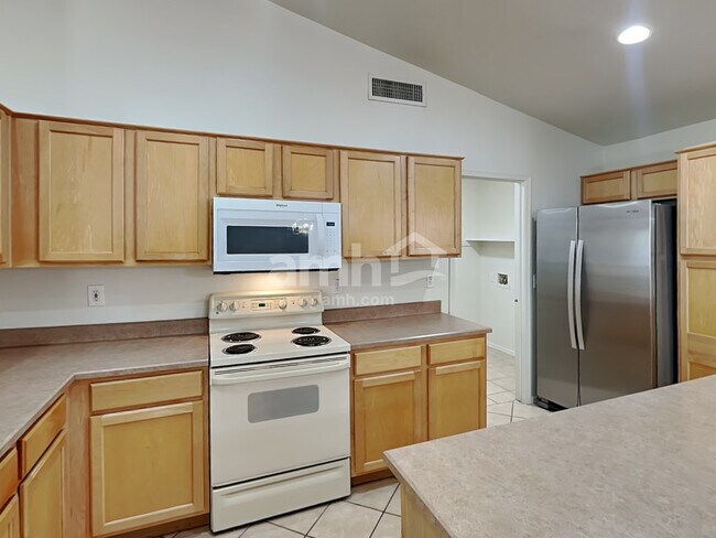 Building Photo - 10845 E Wier Avenue