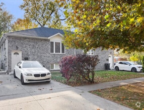 Building Photo - 635 Chippawa