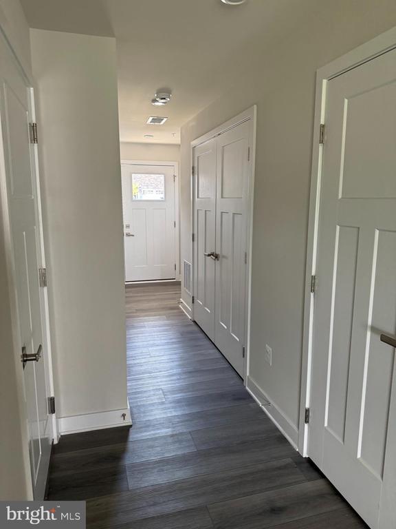Foto del edificio - 7845 Blackbriar Wy