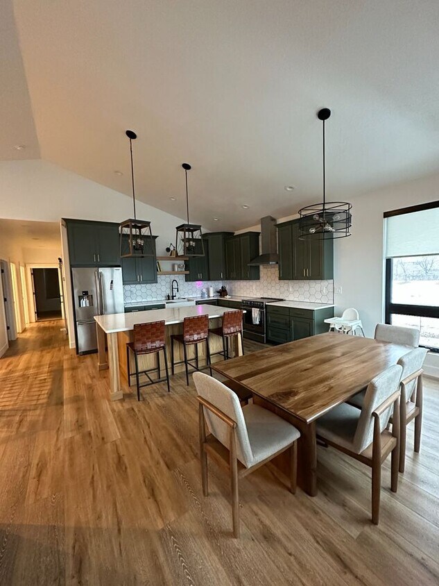 Foto principal - 10153 N Redwood Dr