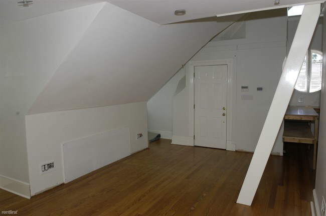 Building Photo - 47 Winchester St