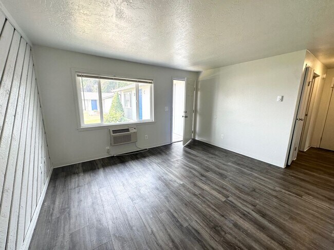 Building Photo - 207 Indiana Ave