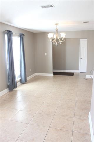 Building Photo - 110 N Kings Ct