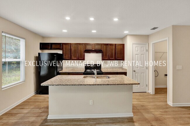 Foto del edificio - 3222 Gilmore St