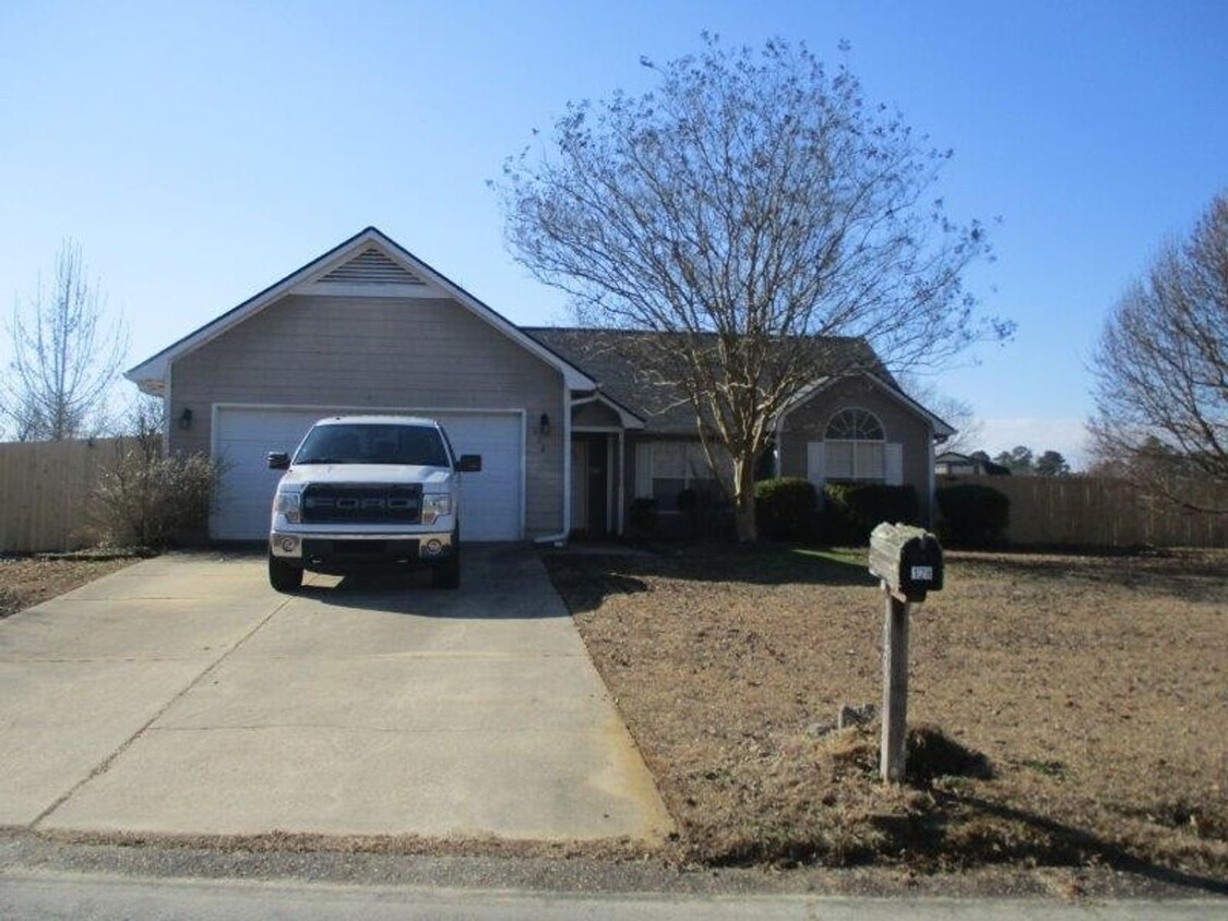 128 Chapel Hill~Raeford, NC 28376 - 128 Chapel  Hill~Raeford, NC 28376