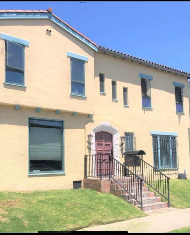 Building Photo - 7007 Willoughby Ave