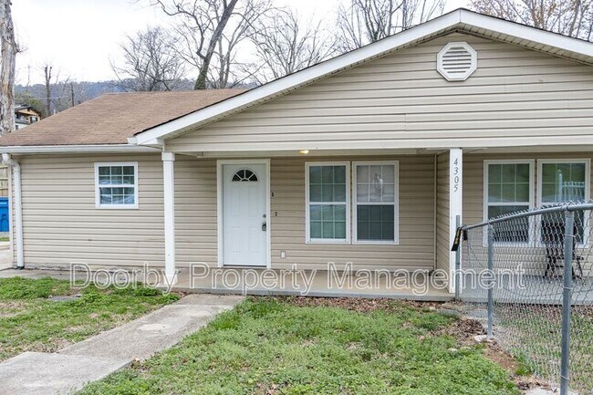 Building Photo - 4305 Cain Ave