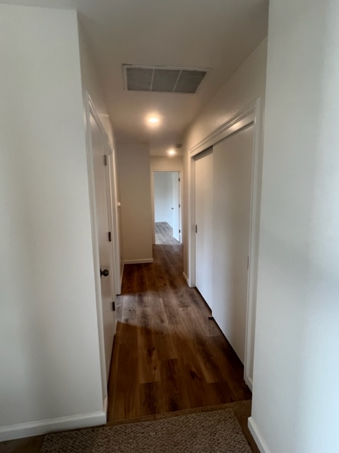 Main hallway - 2109 S Duncan Rd