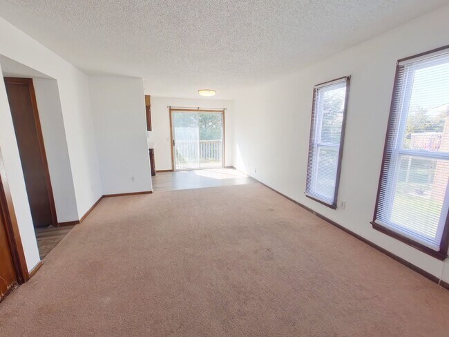 Building Photo - 207 N Brunswick St