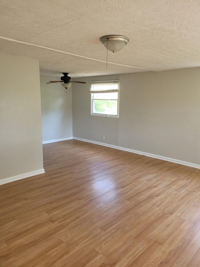 Foto del edificio - 4130 Buck Creek Valley Rd SE