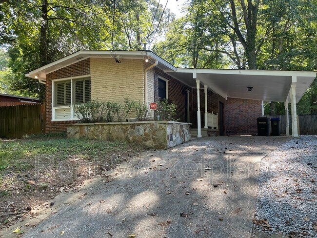 Building Photo - 2065 Plantation Ln