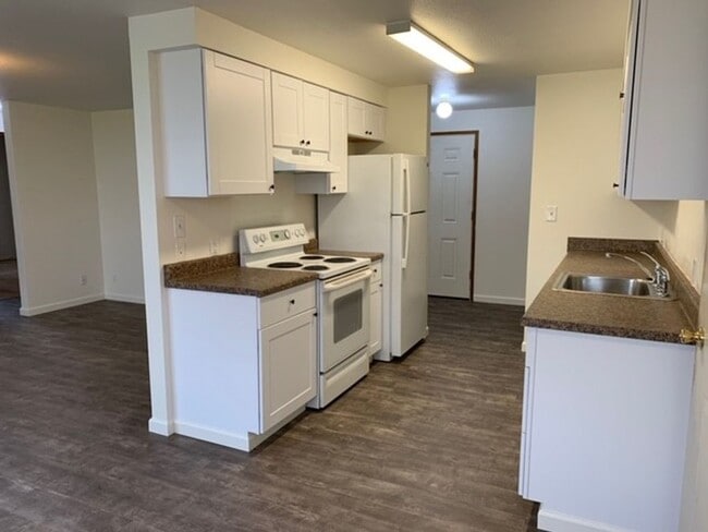 Foto del edificio - 1350 Alder Dr