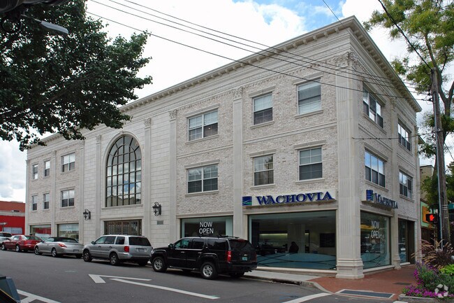 Building Photo - 288-290 Main St
