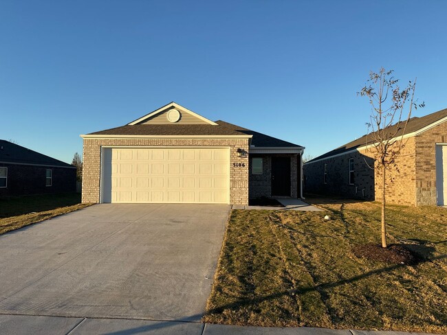 Photo - Preleasing NOW — Stylish 3 Bed / 2 Bath Home in Barberry Court!