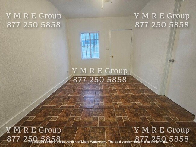 Foto del edificio - 1117-1119 W. 58th Pl.