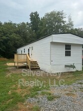 Building Photo - 1004 S Jackson St