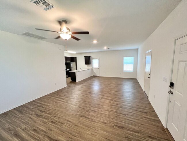Building Photo - East Austin: 3 BD 2BA House for Rent