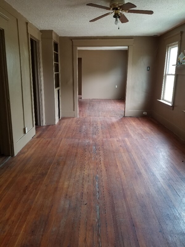 Primary Photo - 2404 Perry St