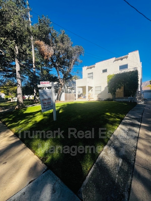 Primary Photo - 1349 Elizabeth St