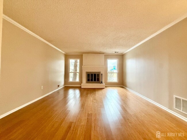 Building Photo - 256 Willowbrook Dr