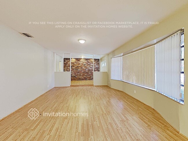 Foto del edificio - 4710 Madison St