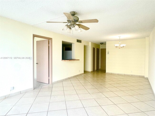 Building Photo - 2049 S Ocean Dr