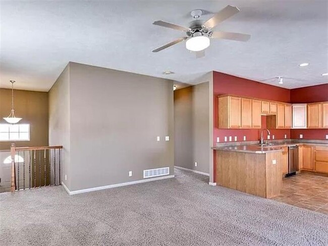 Building Photo - SUNVIEW PLAINS