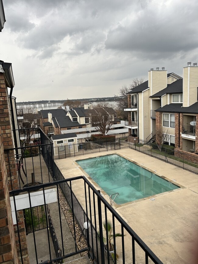 Building Photo - 1505 E Interstate 30