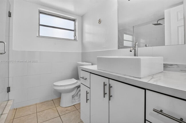 Foto del edificio - 500 NE 26th St