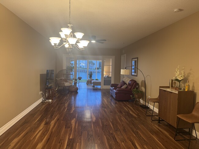 Foto del edificio - 16 Harbour Isle Dr W