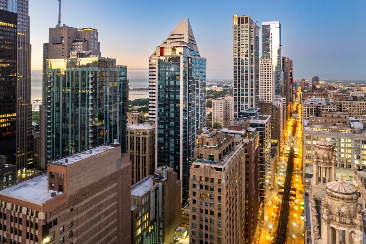 73 East Lake - 73 East Lake