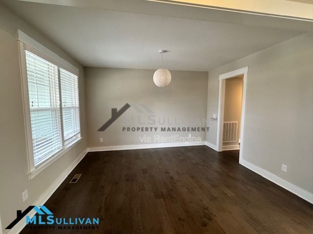 Foto del edificio - 2203 Crested Jay Dr