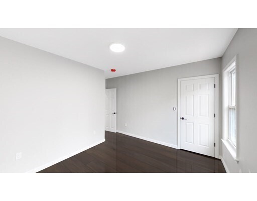 Foto del edificio - 249 Everett St