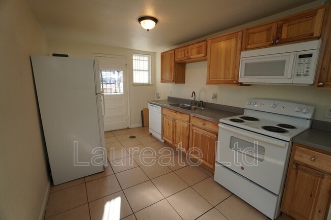 Foto del edificio - 1124 Rosemary St