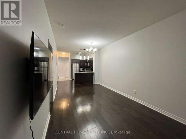 Building Photo - 2885 Bayview Ave